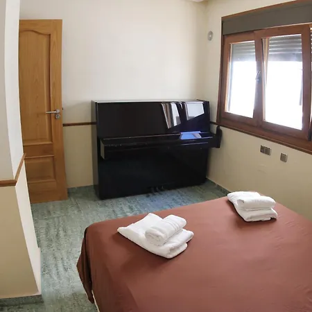 Deluxe San Julian Apartment